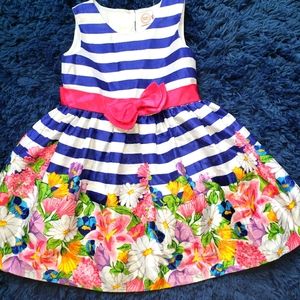 Girls dress